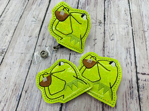 Frog Sipping Tea Badge Feltie