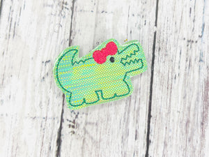 Alligator with Bow Badge Feltie