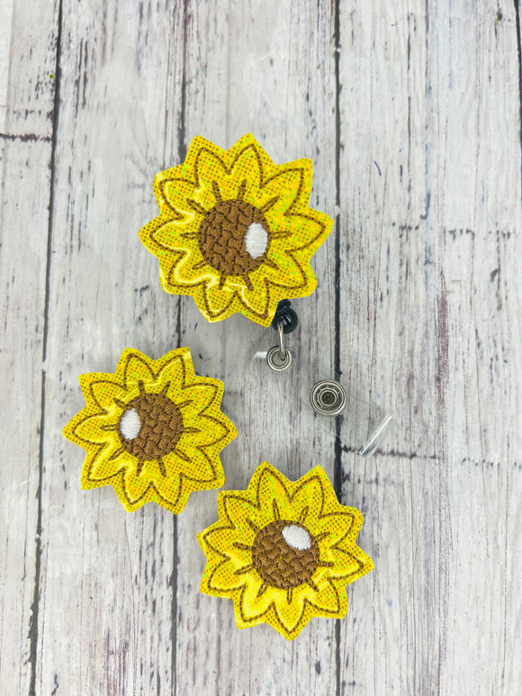 Sunflower Badge Feltie